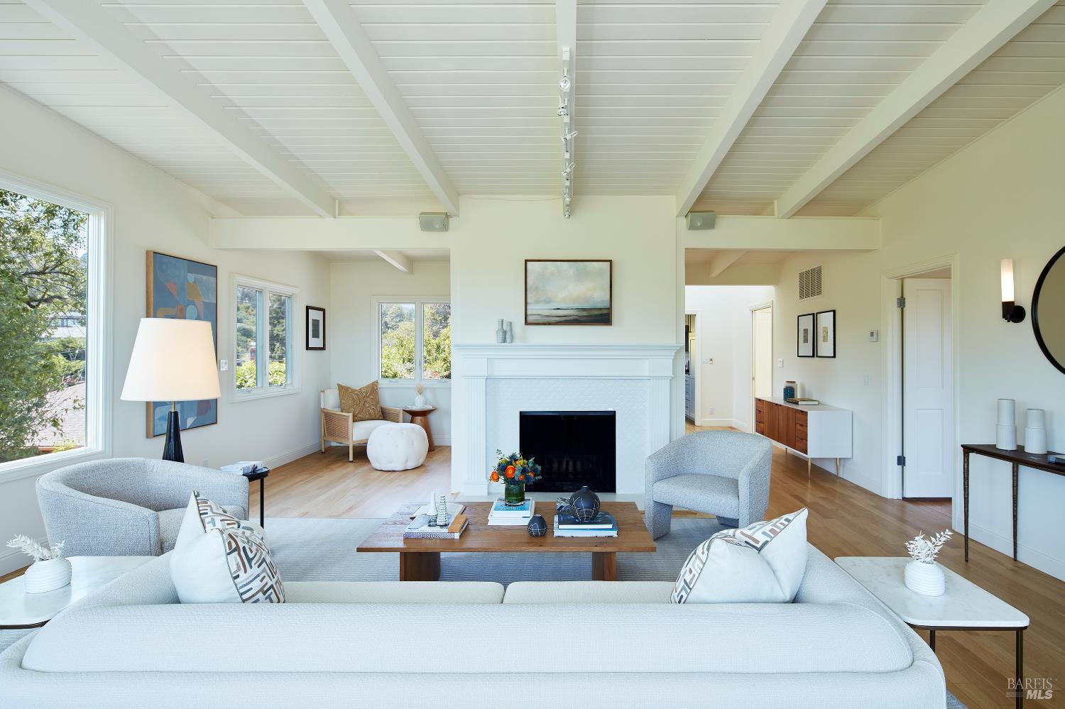 Detail Gallery Image 9 of 42 For 64 Edgewood Ave, Mill Valley,  CA 94941 - 3 Beds | 2 Baths