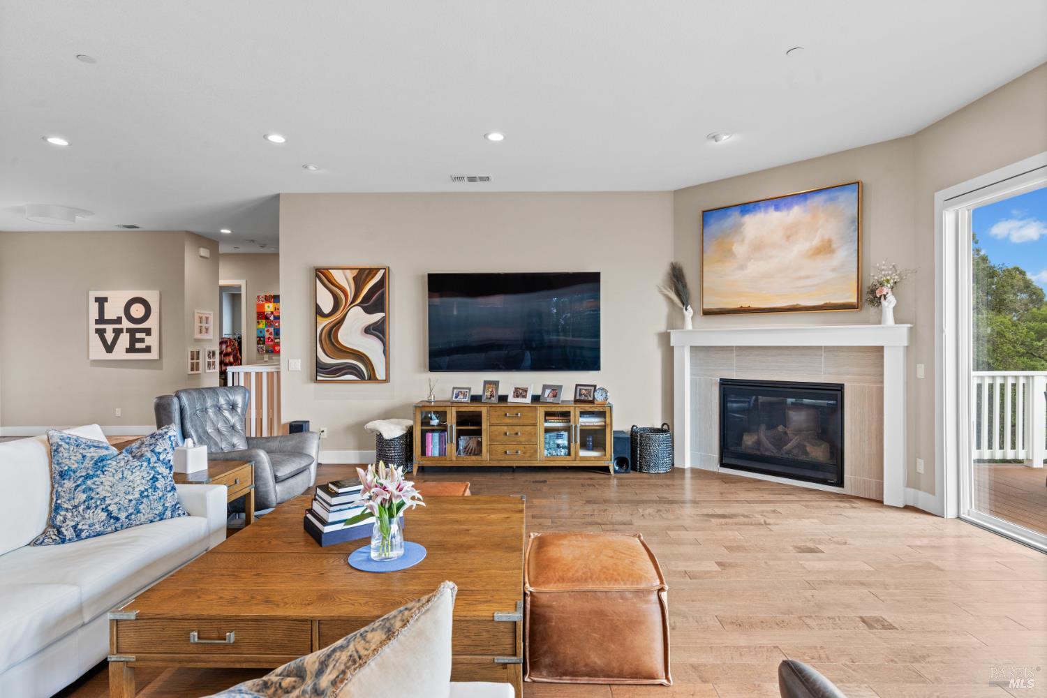 Detail Gallery Image 18 of 62 For 3393 Lake Park Ct, Santa Rosa,  CA 95403 - 5 Beds | 4/1 Baths