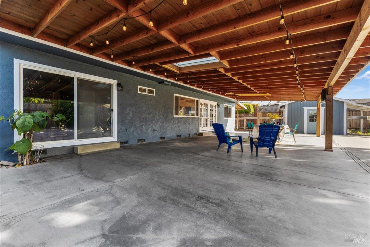 Detail Gallery Image 40 of 61 For 2044 Willow Dr, Petaluma,  CA 94954 - 4 Beds | 3 Baths