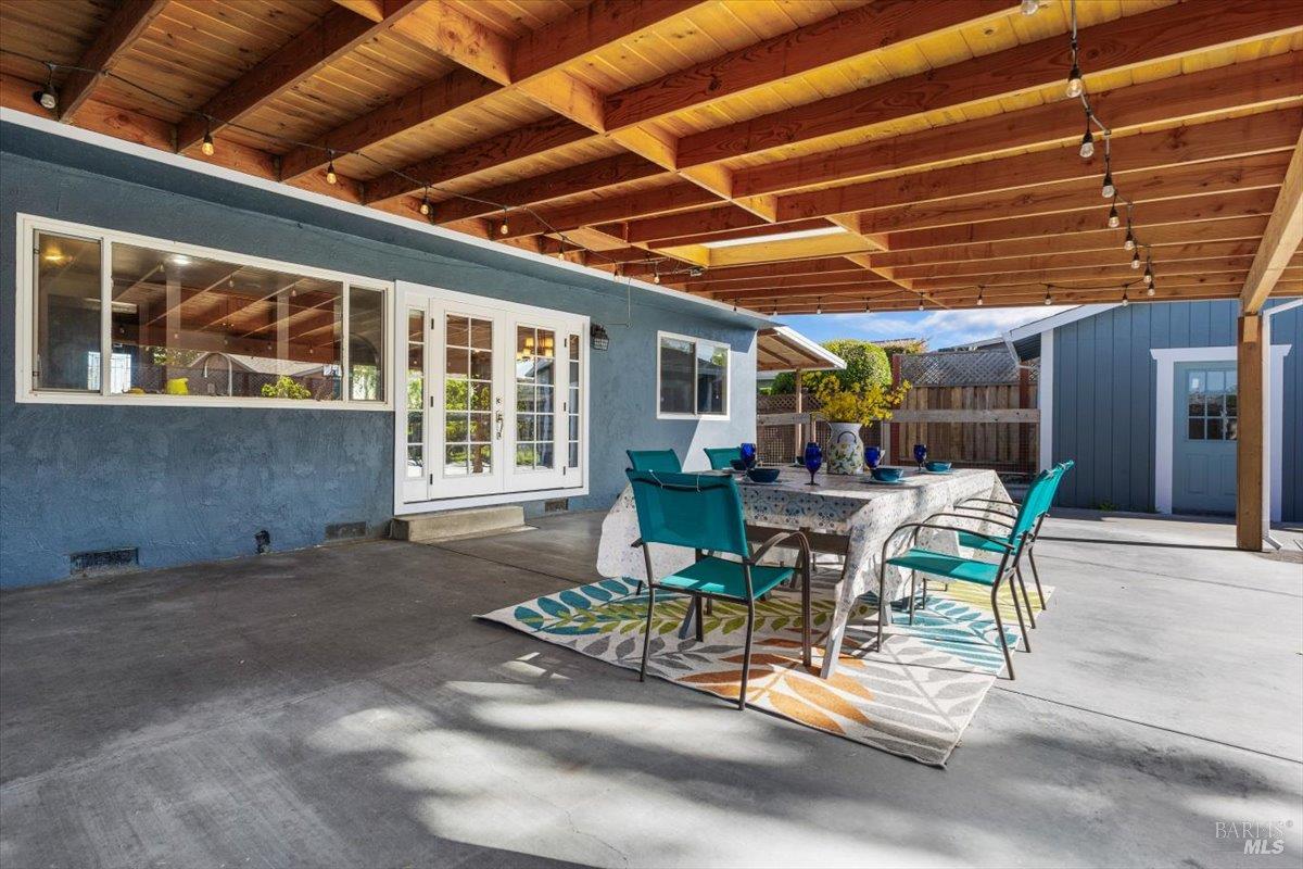 Detail Gallery Image 38 of 61 For 2044 Willow Dr, Petaluma,  CA 94954 - 4 Beds | 3 Baths