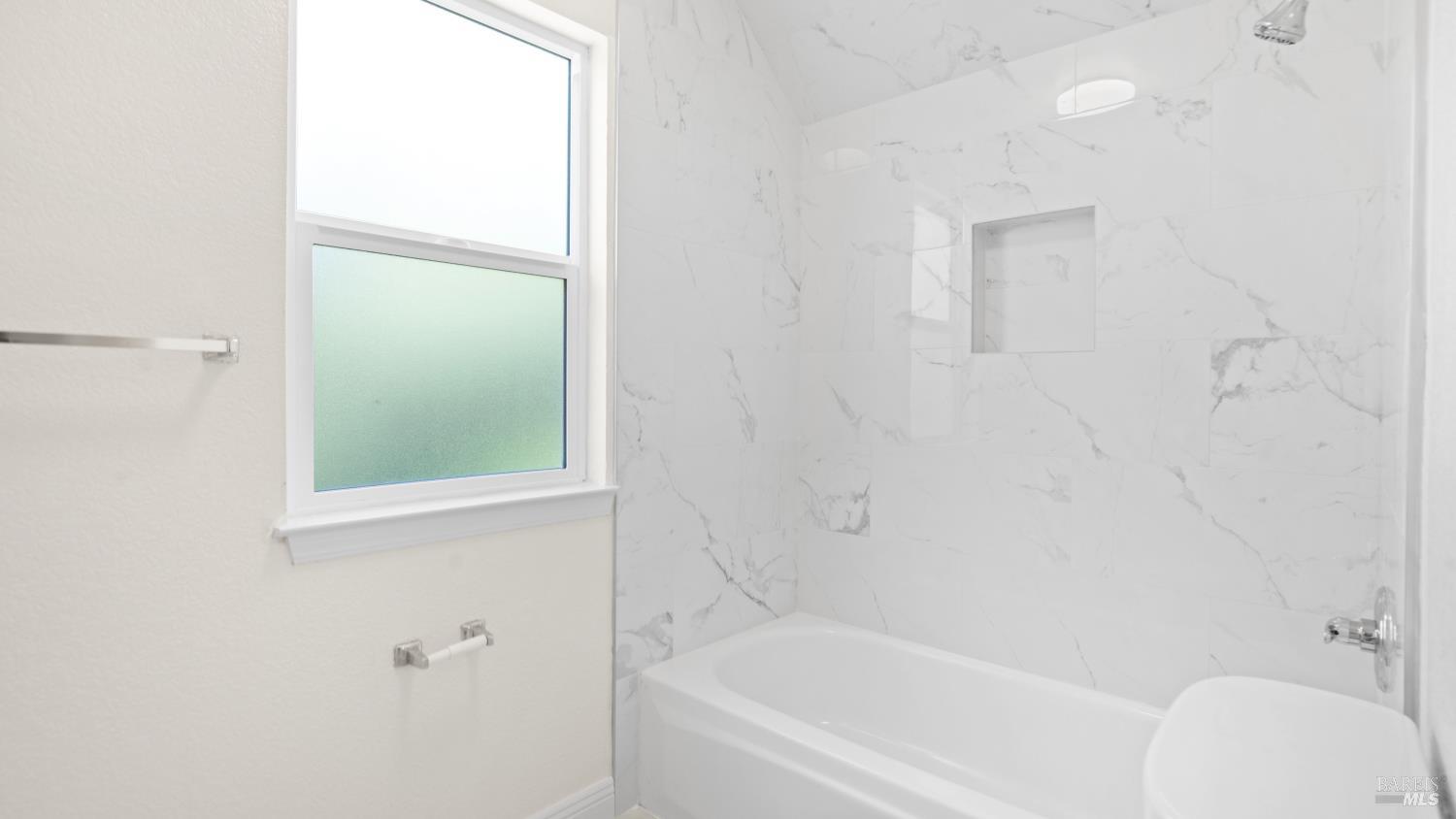 Detail Gallery Image 27 of 41 For 2247 Ironbark Dr, Santa Rosa,  CA 95403 - 3 Beds | 3 Baths