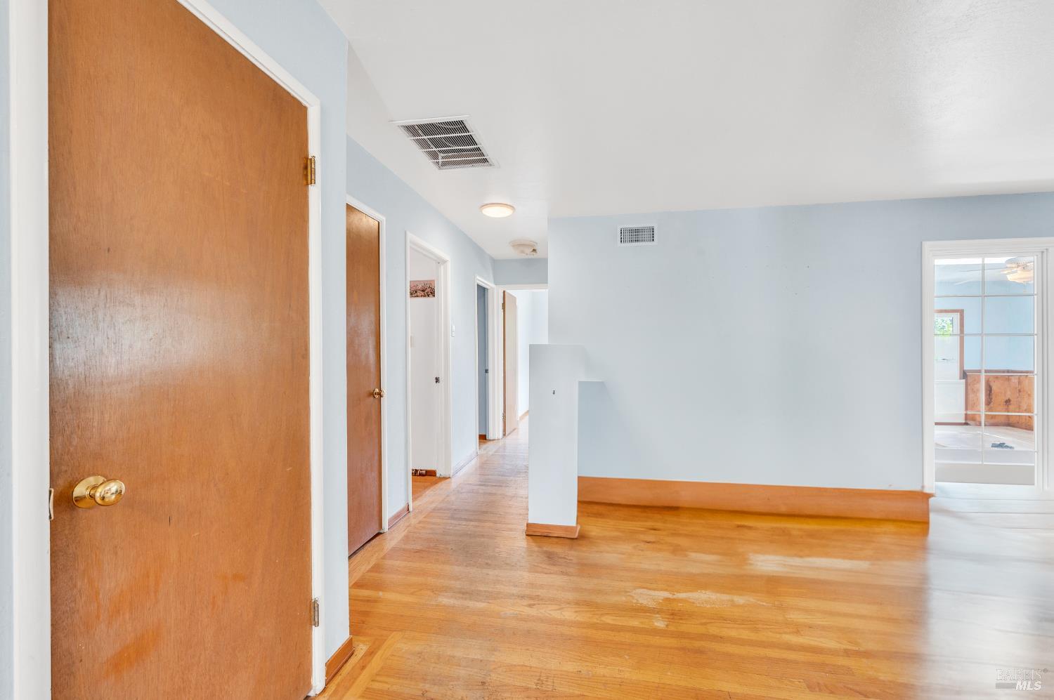 Detail Gallery Image 6 of 30 For 524 Deodara St, Vacaville,  CA 95688 - 3 Beds | 2 Baths