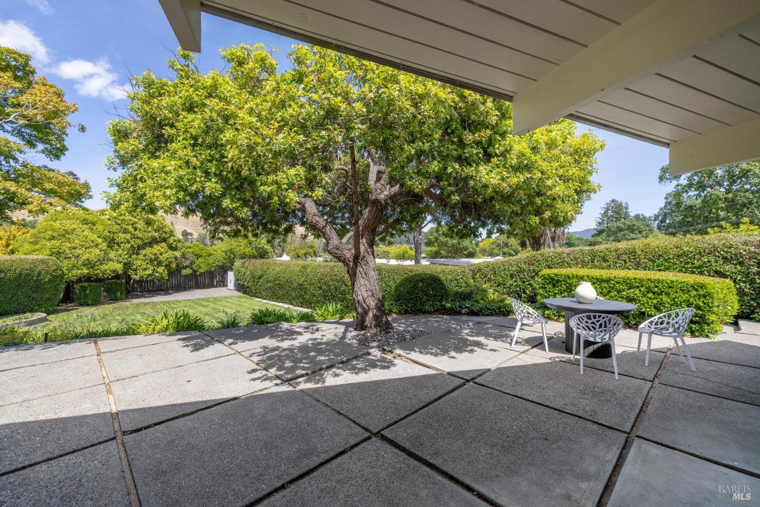 Detail Gallery Image 40 of 57 For 708 Birchwood Ct, San Rafael,  CA 94903 - 5 Beds | 3 Baths
