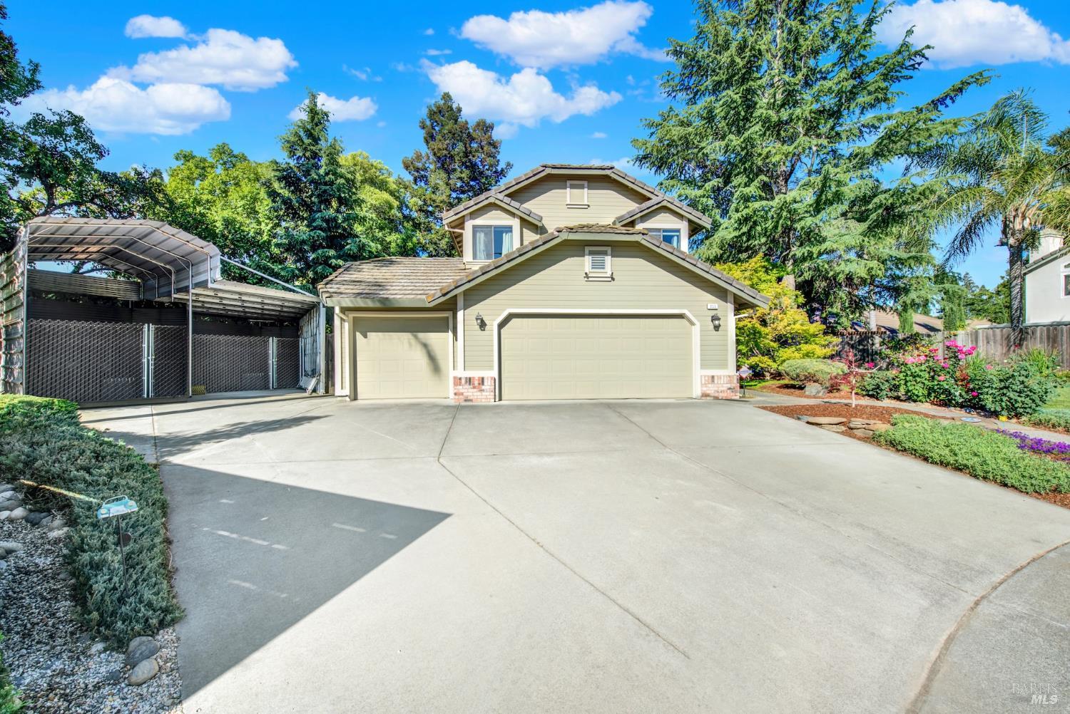 Detail Gallery Image 2 of 46 For 355 Holly Ct, Dixon,  CA 95620 - 3 Beds | 2/1 Baths
