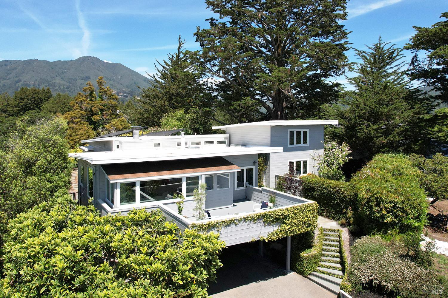 Detail Gallery Image 40 of 42 For 64 Edgewood Ave, Mill Valley,  CA 94941 - 3 Beds | 2 Baths