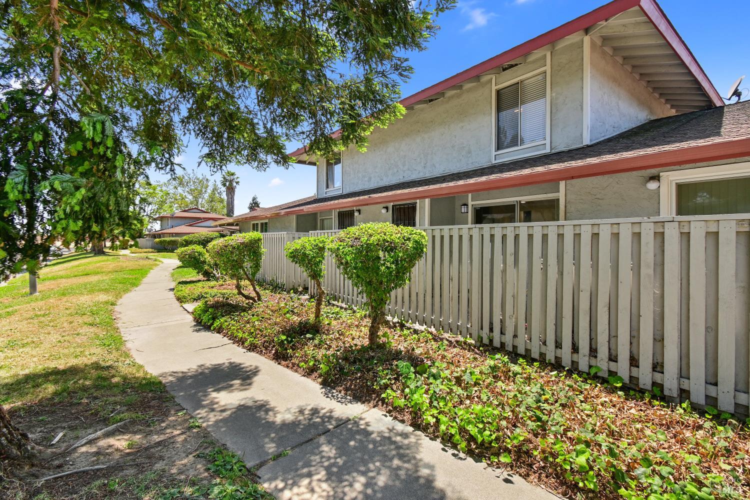 Detail Gallery Image 27 of 32 For 23 Villa Ct, Fairfield,  CA 94533 - 2 Beds | 1/1 Baths