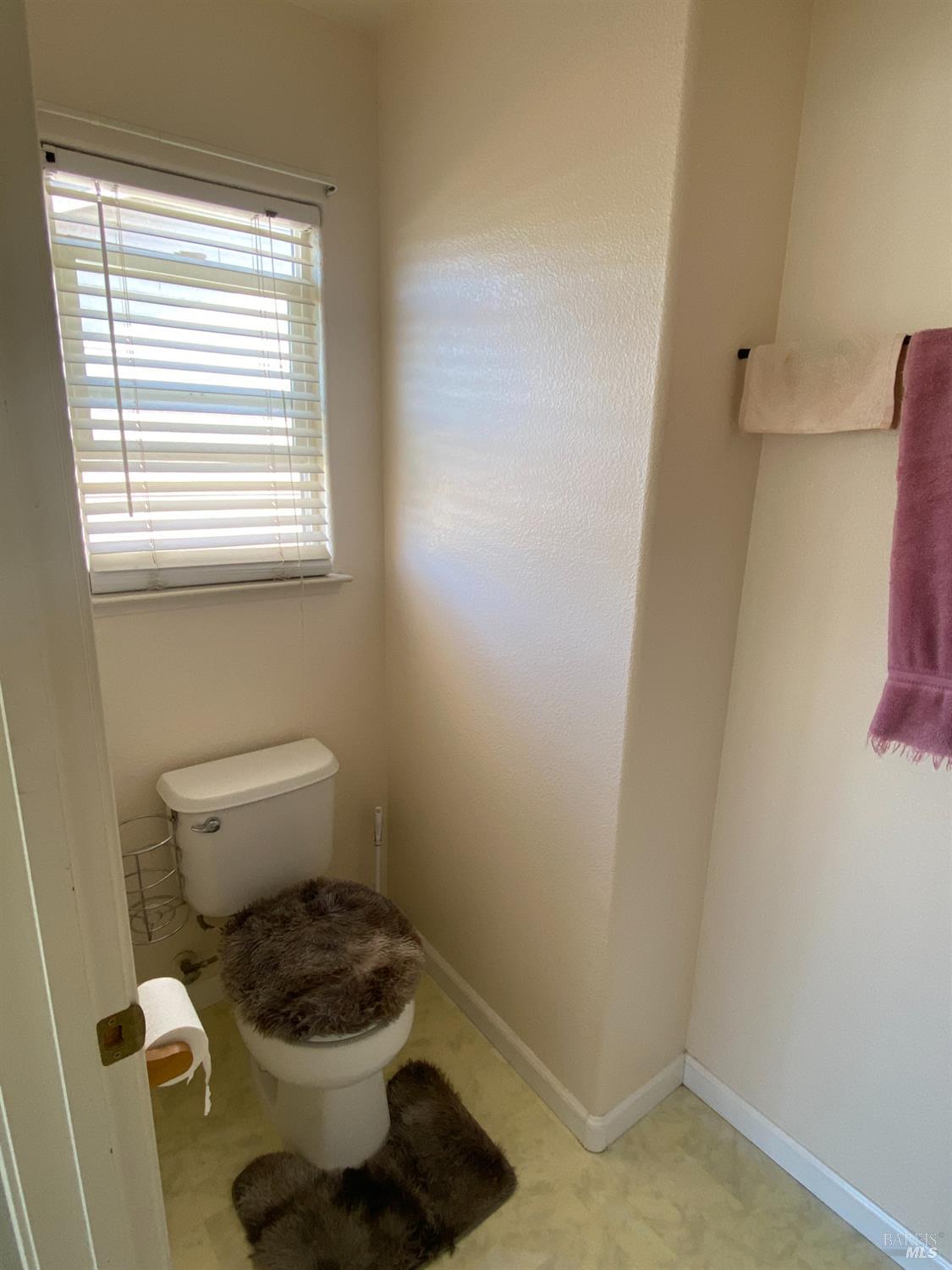 Detail Gallery Image 25 of 43 For 2695 Arbor Grove Ln, Santa Rosa,  CA 95407 - 4 Beds | 2/1 Baths