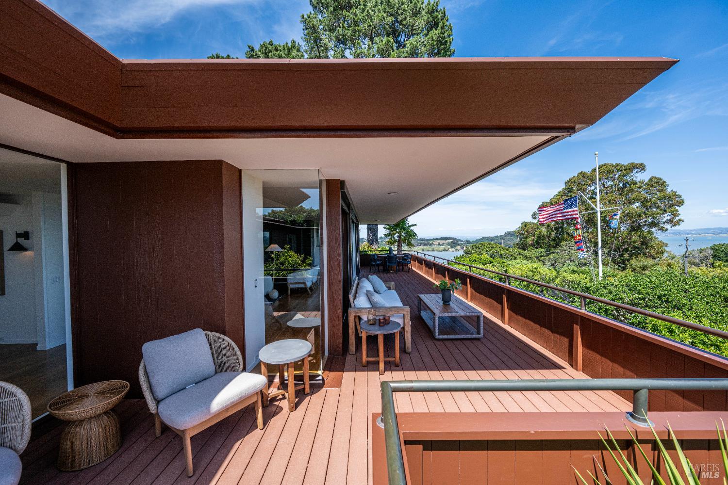 Detail Gallery Image 25 of 83 For 125 Bayview Dr, San Rafael,  CA 94901 - 2 Beds | 3/1 Baths