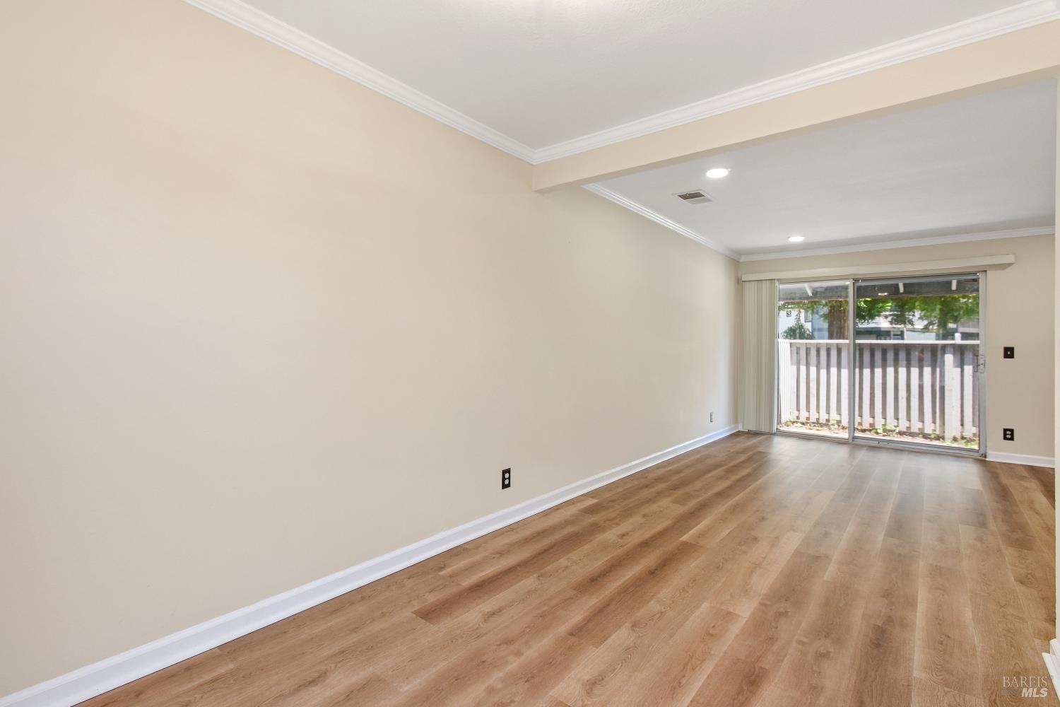 Detail Gallery Image 13 of 32 For 23 Villa Ct, Fairfield,  CA 94533 - 2 Beds | 1/1 Baths