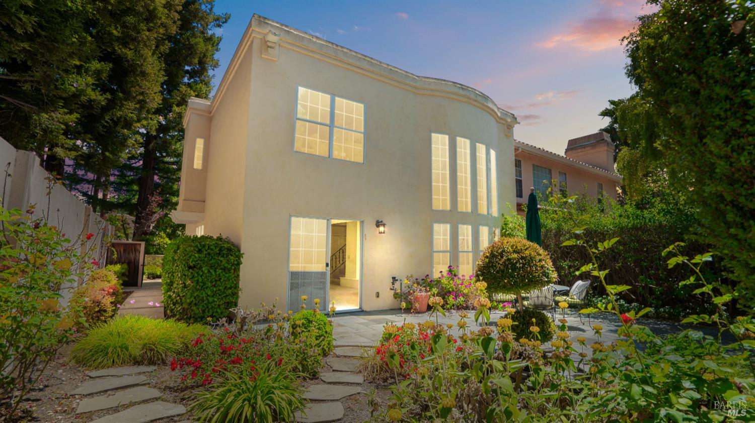 Detail Gallery Image 1 of 57 For 1205 Cuernavaca Circulo Unkn, Mountain View,  CA 94040 - 3 Beds | 3 Baths