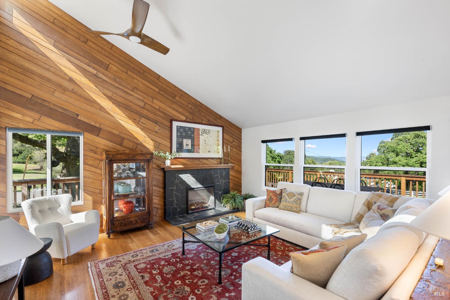 Detail Gallery Image 8 of 50 For 4878 Grove St, Sonoma,  CA 95476 - 4 Beds | 2/2 Baths