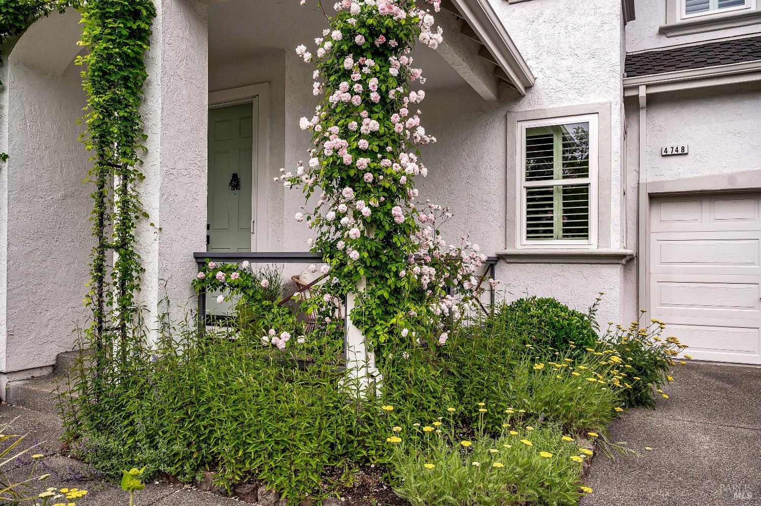 Detail Gallery Image 8 of 55 For 4748 Prospect Ave, Santa Rosa,  CA 95409 - 5 Beds | 4 Baths