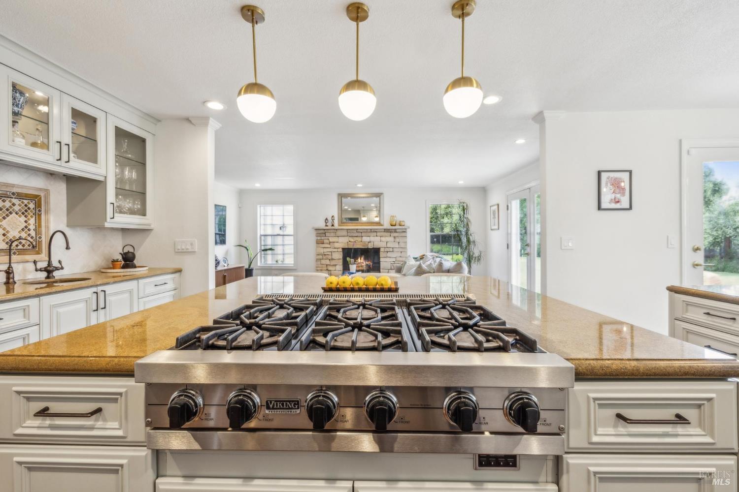 Detail Gallery Image 29 of 98 For 9724 Green Valley Rd, Sebastopol,  CA 95472 - 4 Beds | 3 Baths