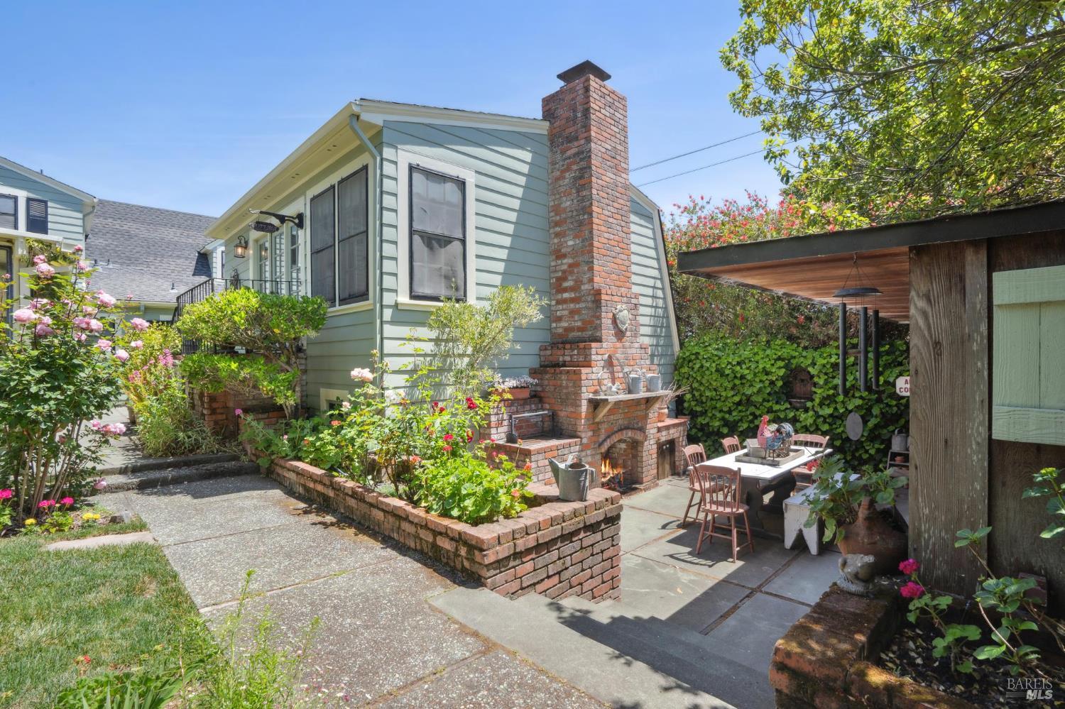 Detail Gallery Image 37 of 75 For 301 Howard St, Petaluma,  CA 94952 - 4 Beds | 3 Baths