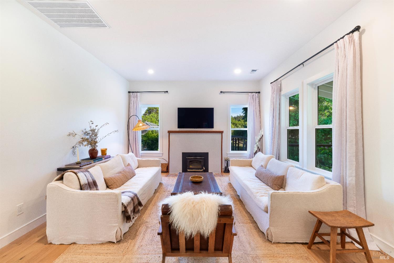 Detail Gallery Image 7 of 66 For 1801 Ca-128 Unkn, Philo,  CA 95466 - 2 Beds | 2 Baths