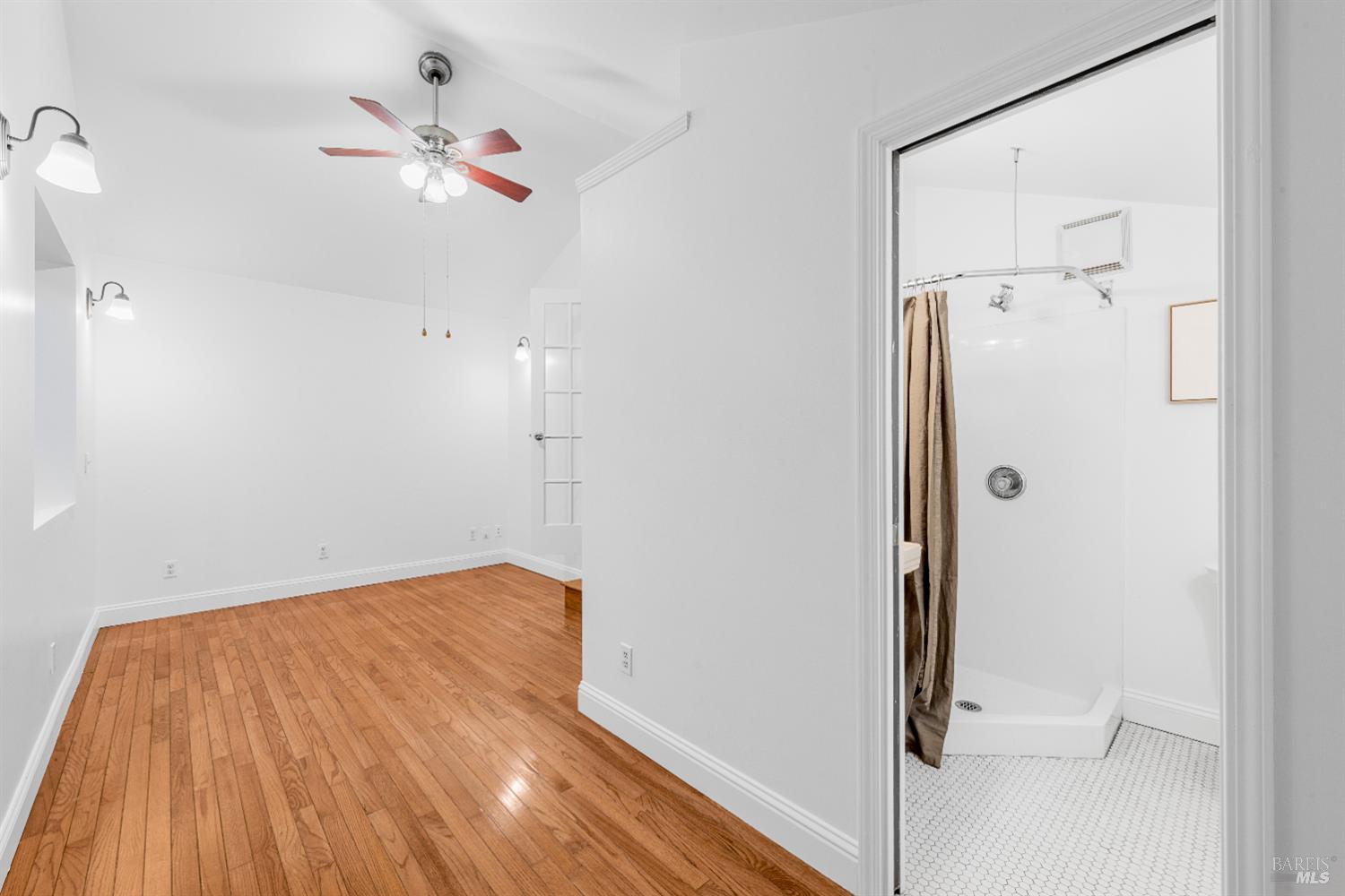 Detail Gallery Image 16 of 35 For 612 Madison St, Petaluma,  CA 94952 - 3 Beds | 2 Baths