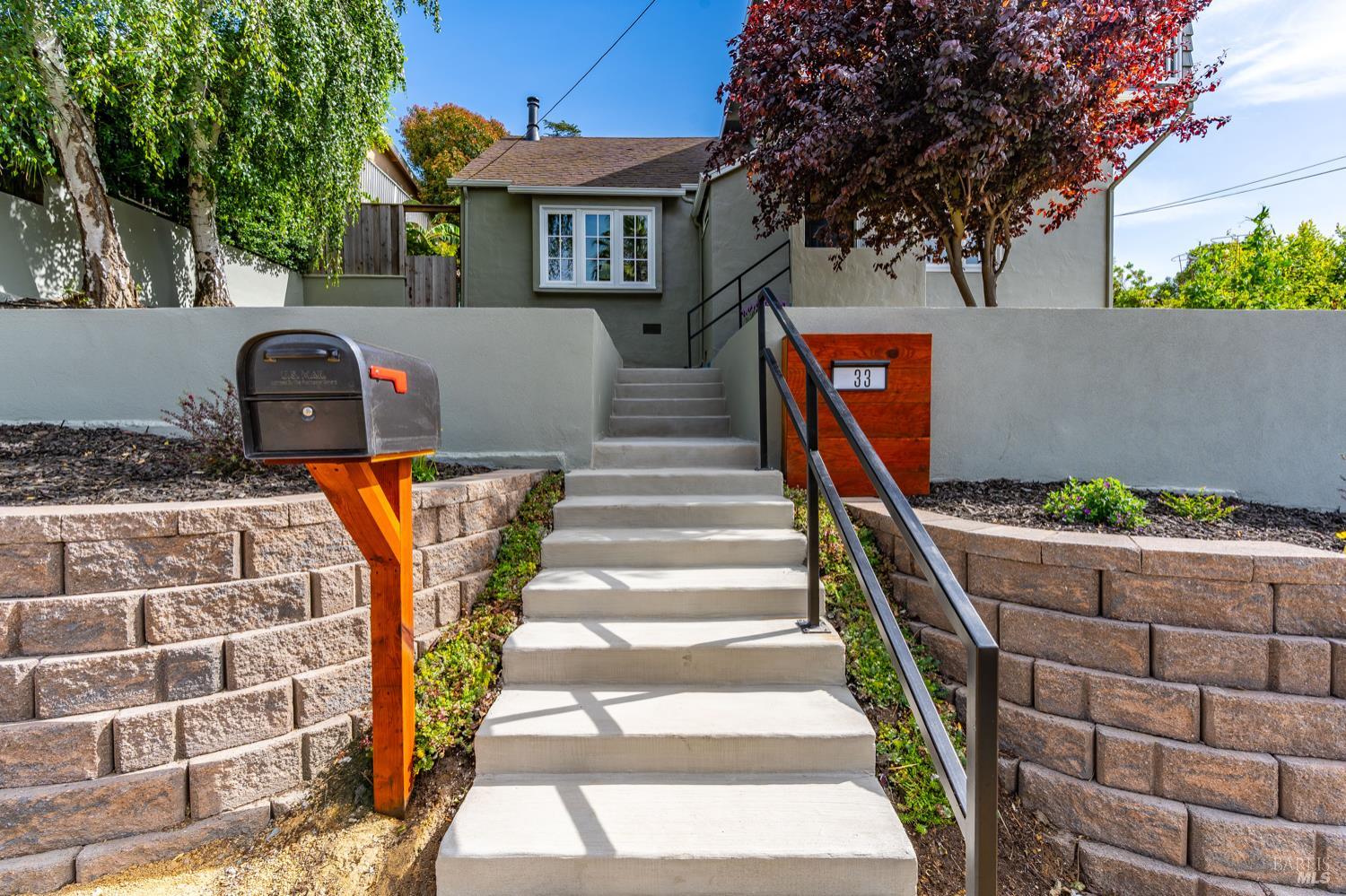 Detail Gallery Image 2 of 71 For 33 Romine Way, Vallejo,  CA 94591 - 4 Beds | 2 Baths