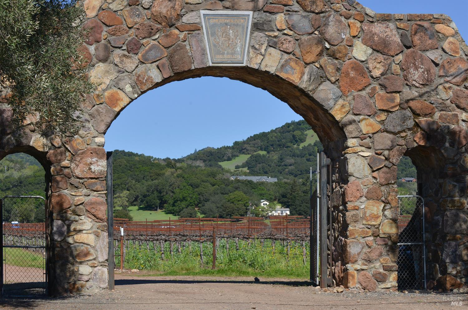 Detail Gallery Image 43 of 48 For 175 Saint James Dr, Sonoma,  CA 95476 - 2 Beds | 2 Baths