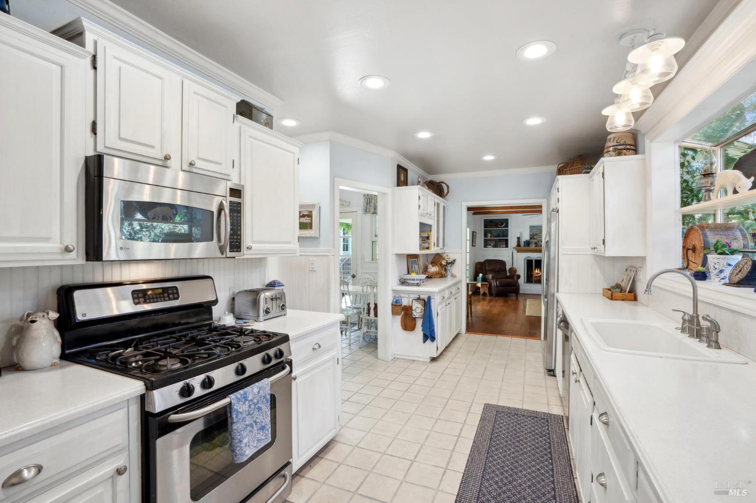 Detail Gallery Image 63 of 75 For 301 Howard St, Petaluma,  CA 94952 - 4 Beds | 3 Baths