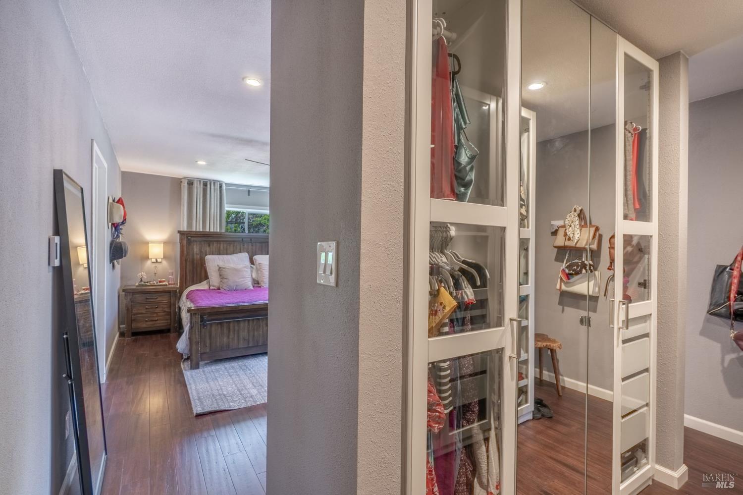 Detail Gallery Image 16 of 43 For 3120 Hermosa Dr, Napa,  CA 94558 - 4 Beds | 2 Baths