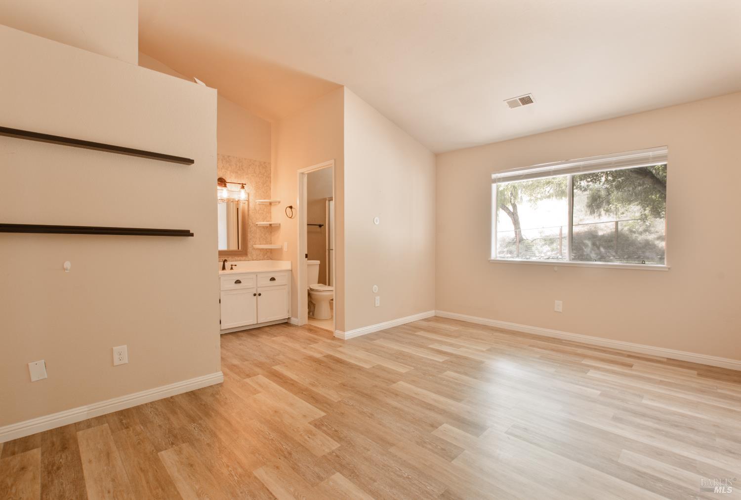 Detail Gallery Image 13 of 30 For 289 Longridge Dr, Vallejo,  CA 94591 - 3 Beds | 2 Baths