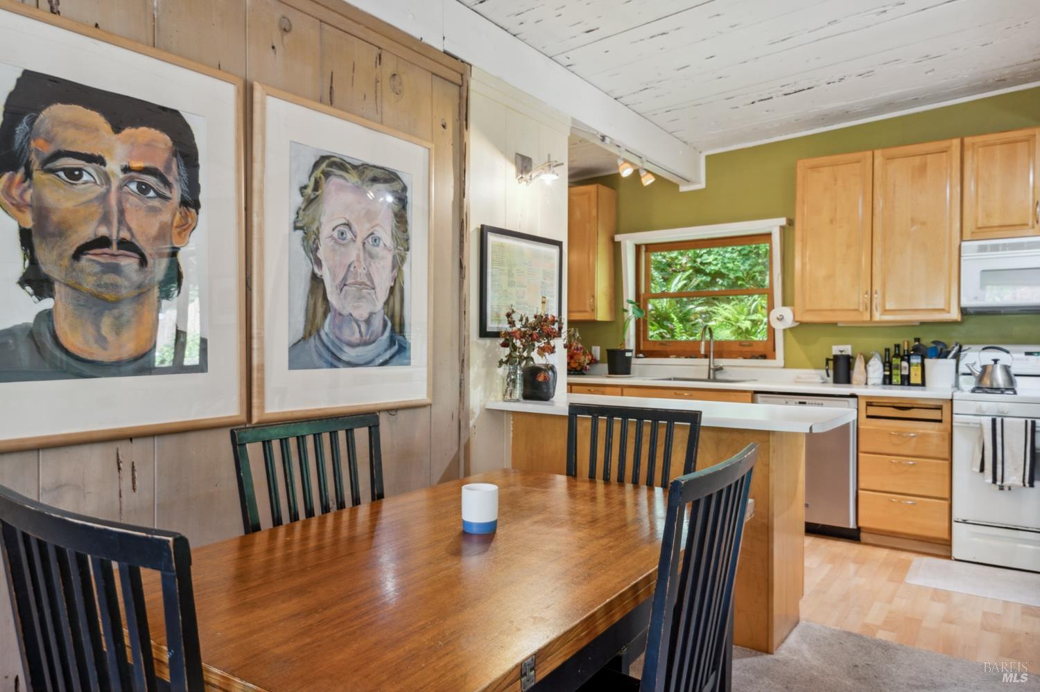 Detail Gallery Image 8 of 26 For 104 Murray Ave, Kentfield,  CA 94904 - 1 Beds | 1 Baths