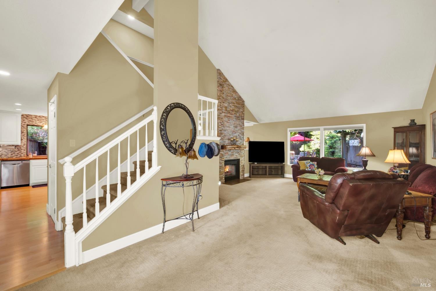 Detail Gallery Image 7 of 46 For 355 Holly Ct, Dixon,  CA 95620 - 3 Beds | 2/1 Baths