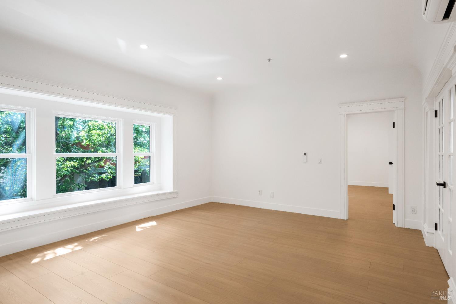 Detail Gallery Image 8 of 35 For 3214 College Ave, Berkeley,  CA 94705 - – Beds | – Baths