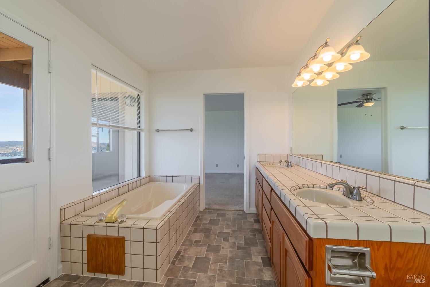 Detail Gallery Image 17 of 32 For 9102 Bannock Ct, Kelseyville,  CA 95451 - 4 Beds | 3 Baths