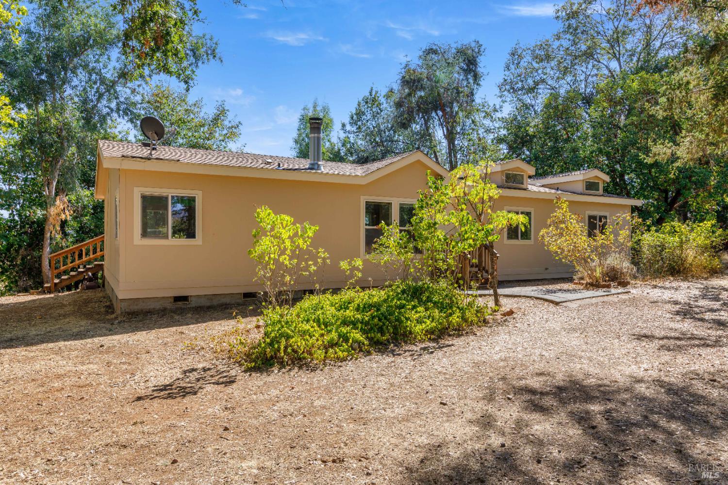 Detail Gallery Image 3 of 56 For 1409 W State Highway 20 Hwy, Upper Lake,  CA 95485 - 3 Beds | 2 Baths