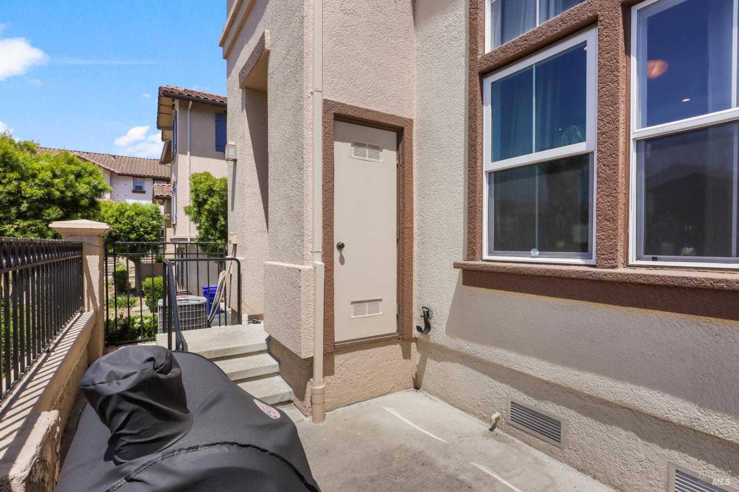 Detail Gallery Image 29 of 34 For 180 San Fernando St, San Pablo,  CA 94806 - 3 Beds | 2/1 Baths
