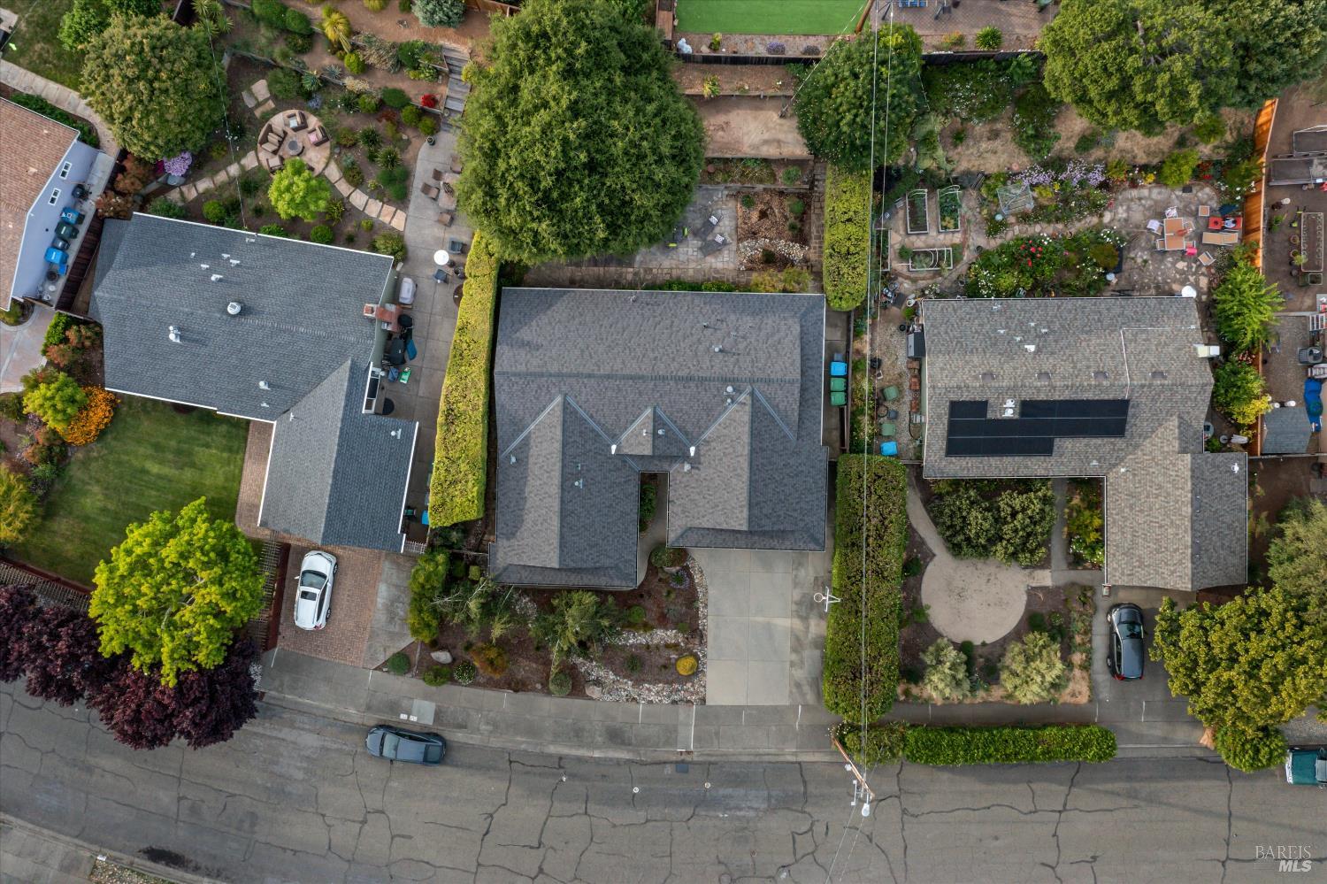Detail Gallery Image 44 of 56 For 2700 Center Rd, Novato,  CA 94947 - 4 Beds | 3 Baths