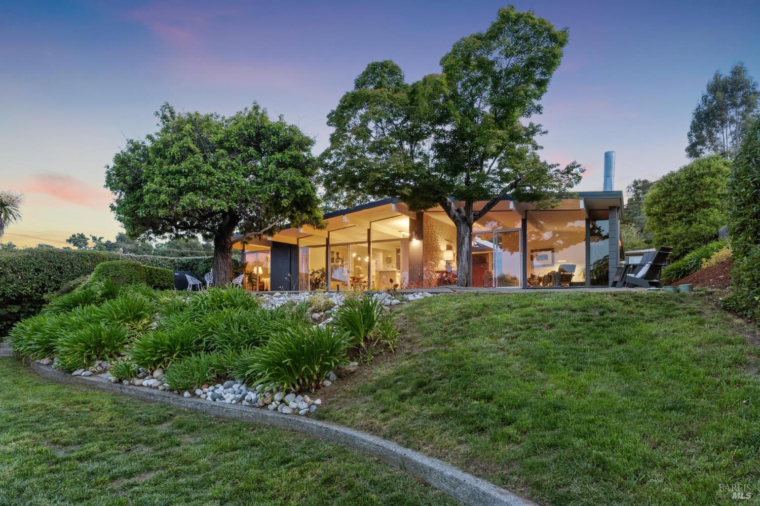 Detail Gallery Image 55 of 57 For 708 Birchwood Ct, San Rafael,  CA 94903 - 5 Beds | 3 Baths