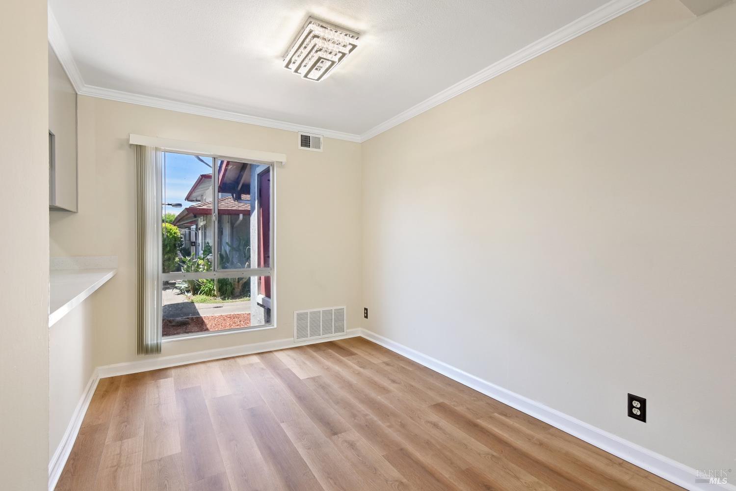 Detail Gallery Image 10 of 32 For 23 Villa Ct, Fairfield,  CA 94533 - 2 Beds | 1/1 Baths