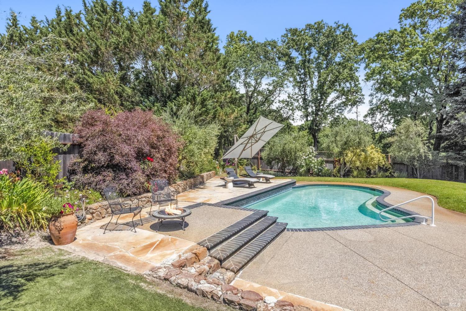 Detail Gallery Image 66 of 98 For 9724 Green Valley Rd, Sebastopol,  CA 95472 - 4 Beds | 3 Baths