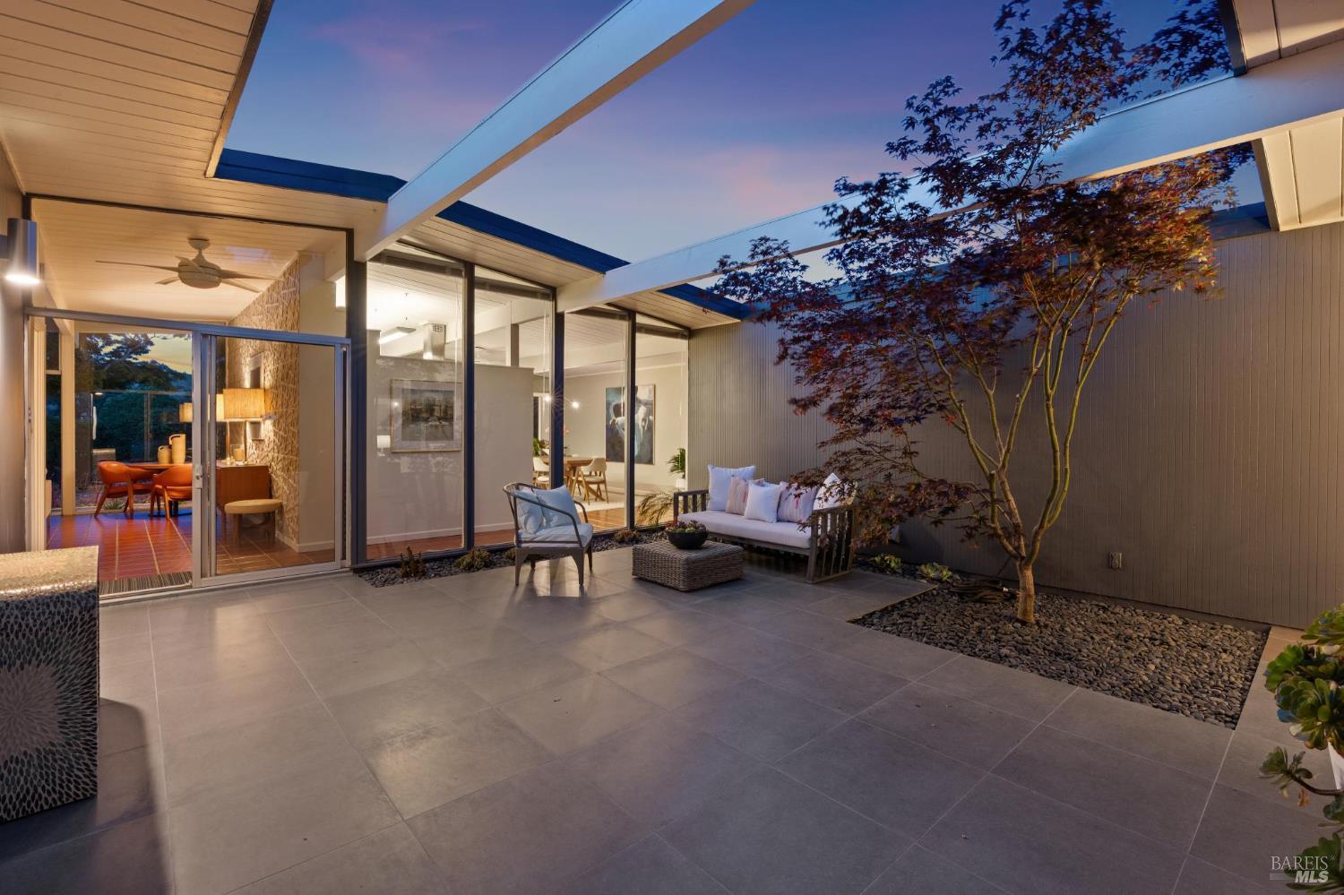 Detail Gallery Image 47 of 57 For 708 Birchwood Ct, San Rafael,  CA 94903 - 5 Beds | 3 Baths