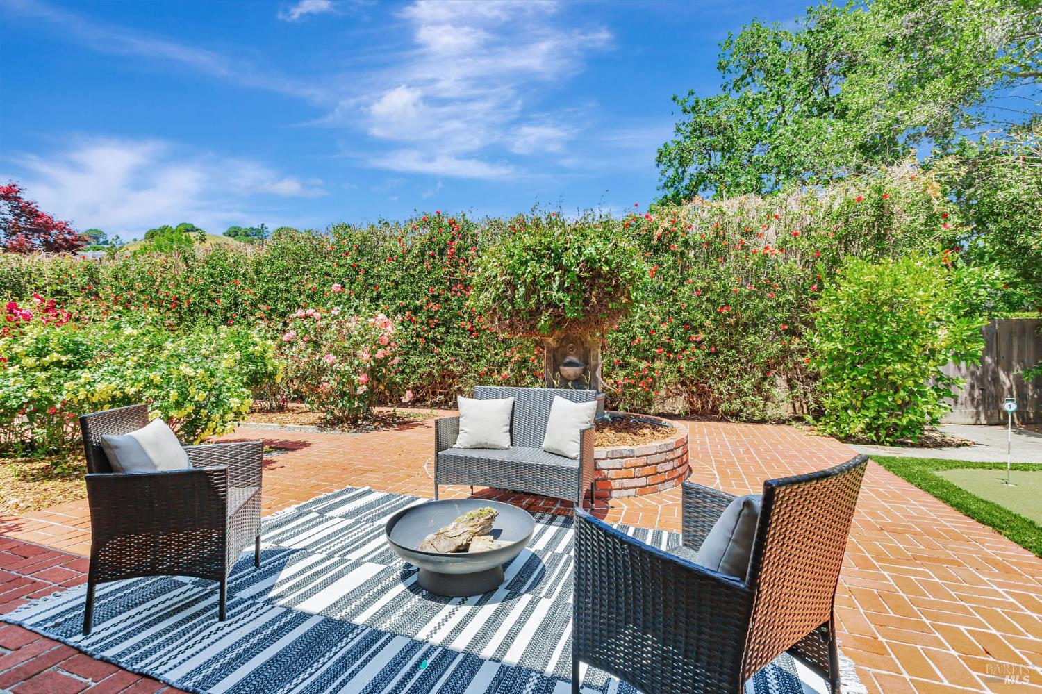 Detail Gallery Image 23 of 29 For 712 Sutro Ave, Novato,  CA 94947 - 3 Beds | 2 Baths