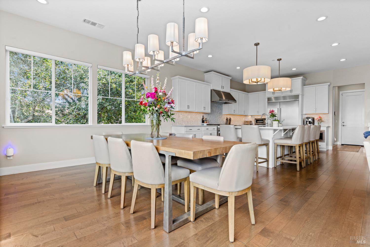 Detail Gallery Image 12 of 62 For 3393 Lake Park Ct, Santa Rosa,  CA 95403 - 5 Beds | 4/1 Baths