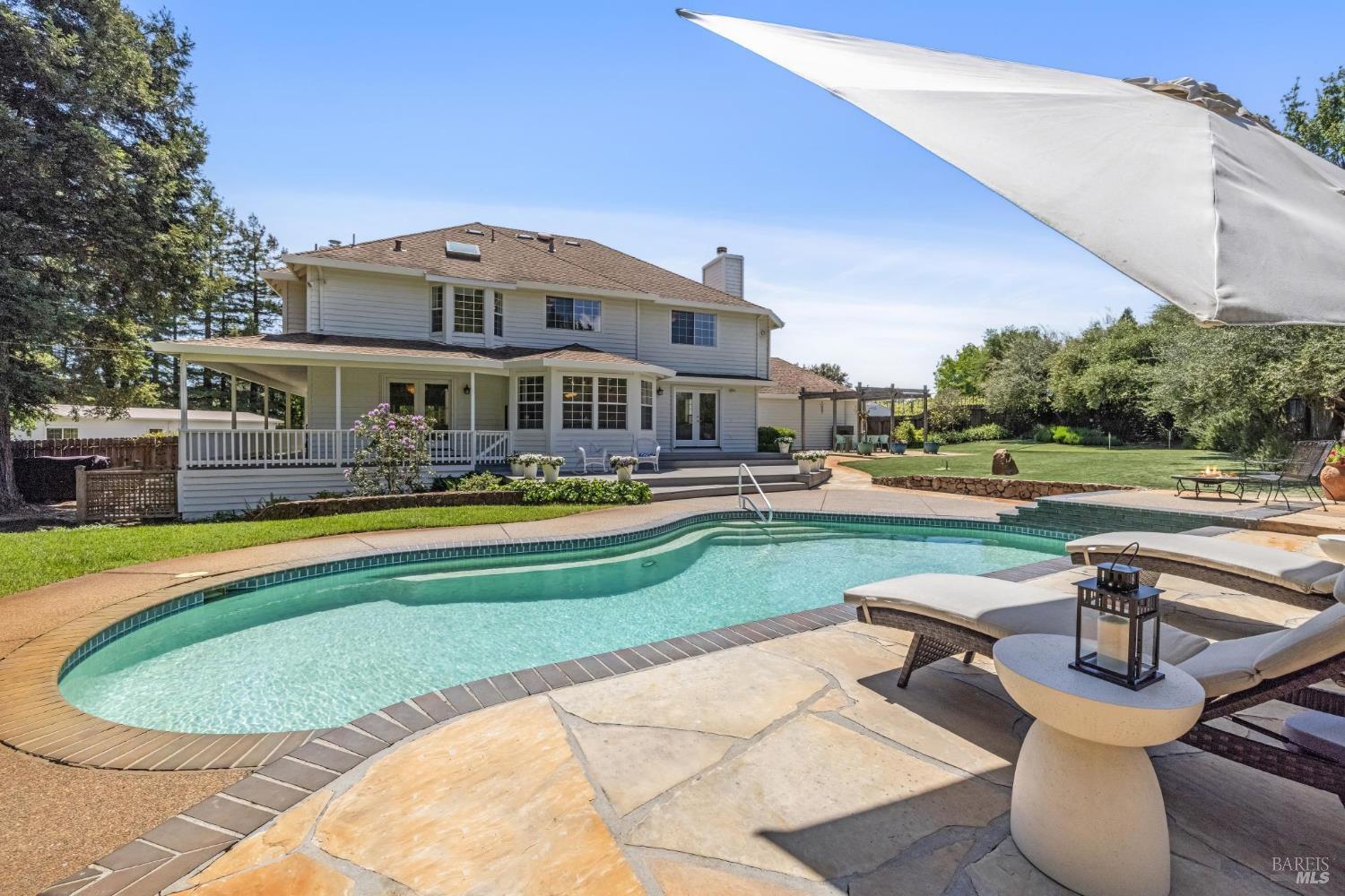 Detail Gallery Image 61 of 98 For 9724 Green Valley Rd, Sebastopol,  CA 95472 - 4 Beds | 3 Baths