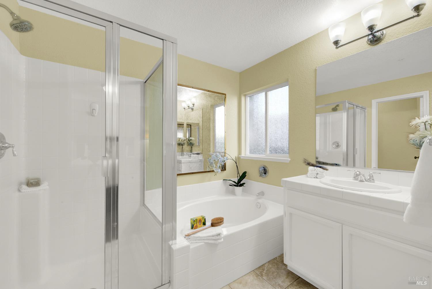 Detail Gallery Image 14 of 31 For 103 Trent Dr, Napa,  CA 94558 - 3 Beds | 2/1 Baths