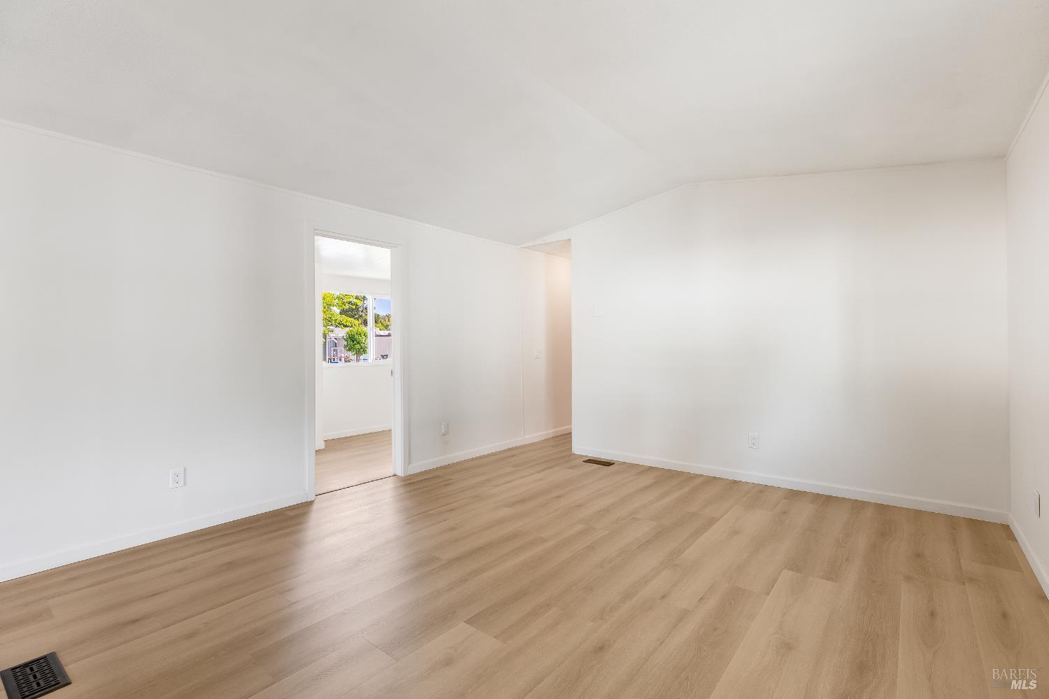 Detail Gallery Image 12 of 46 For 56 the Trees Dr, Concord,  CA 94518 - 2 Beds | 2 Baths