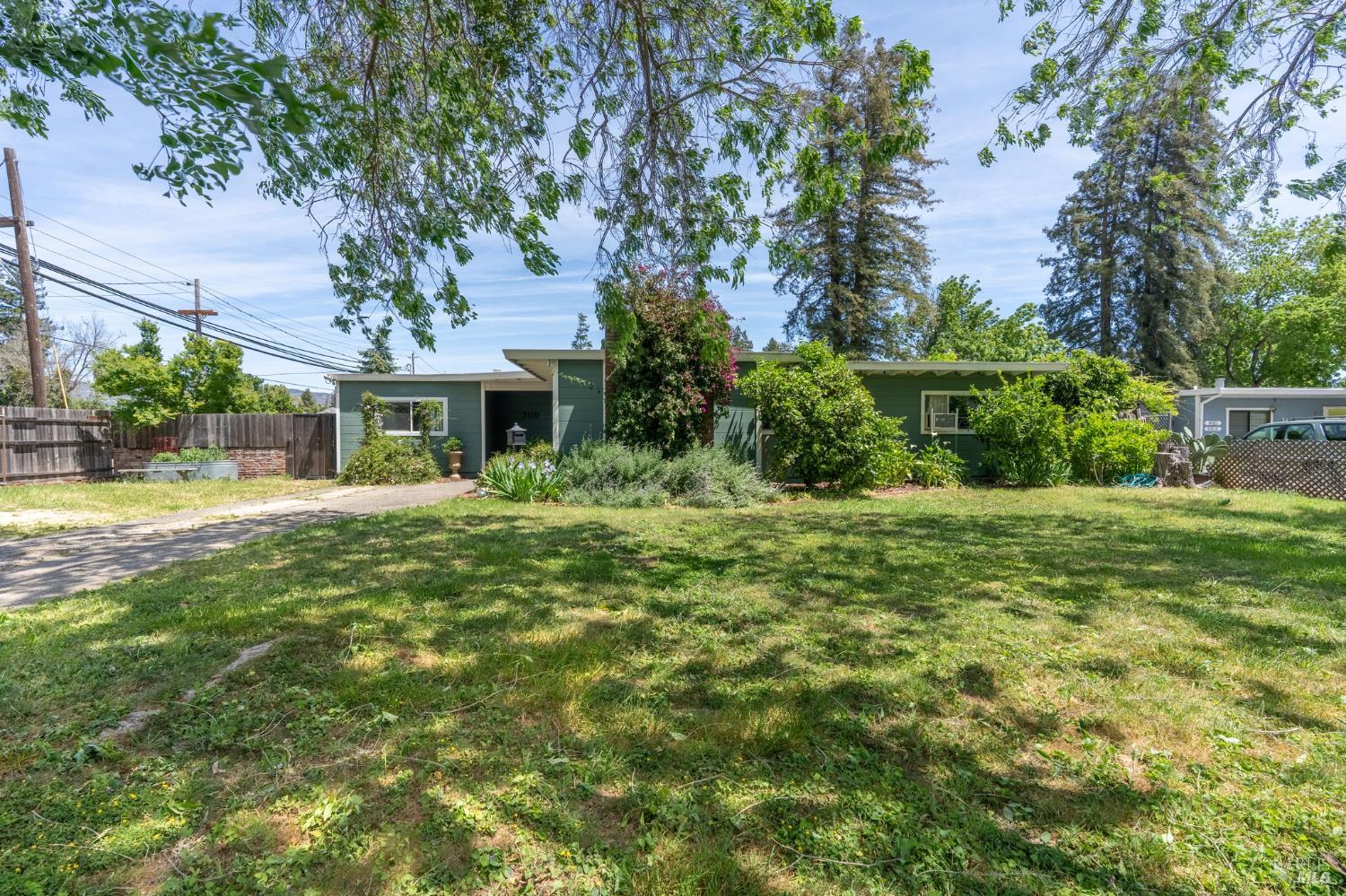 Detail Gallery Image 3 of 43 For 3120 Hermosa Dr, Napa,  CA 94558 - 4 Beds | 2 Baths