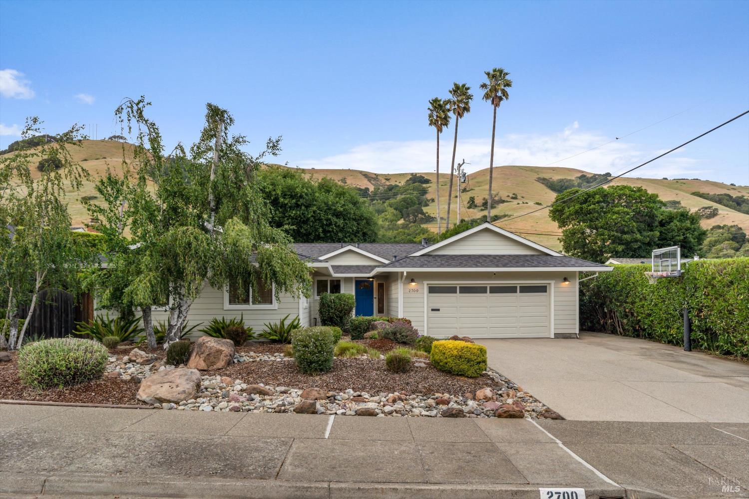 Detail Gallery Image 26 of 56 For 2700 Center Rd, Novato,  CA 94947 - 4 Beds | 3 Baths