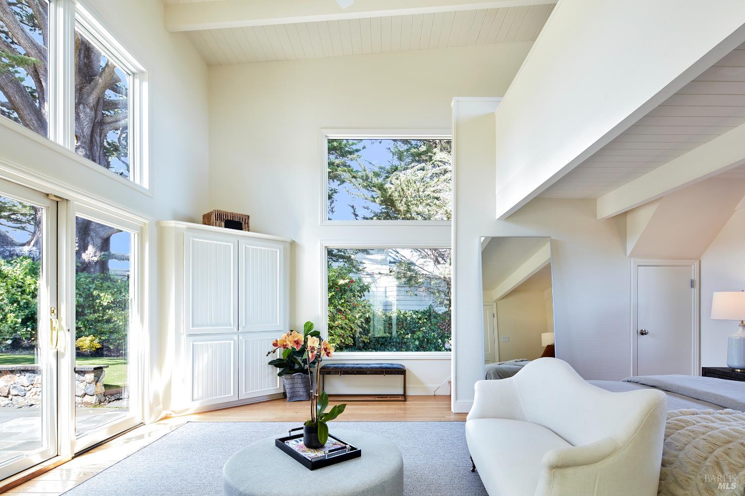 Detail Gallery Image 29 of 42 For 64 Edgewood Ave, Mill Valley,  CA 94941 - 3 Beds | 2 Baths