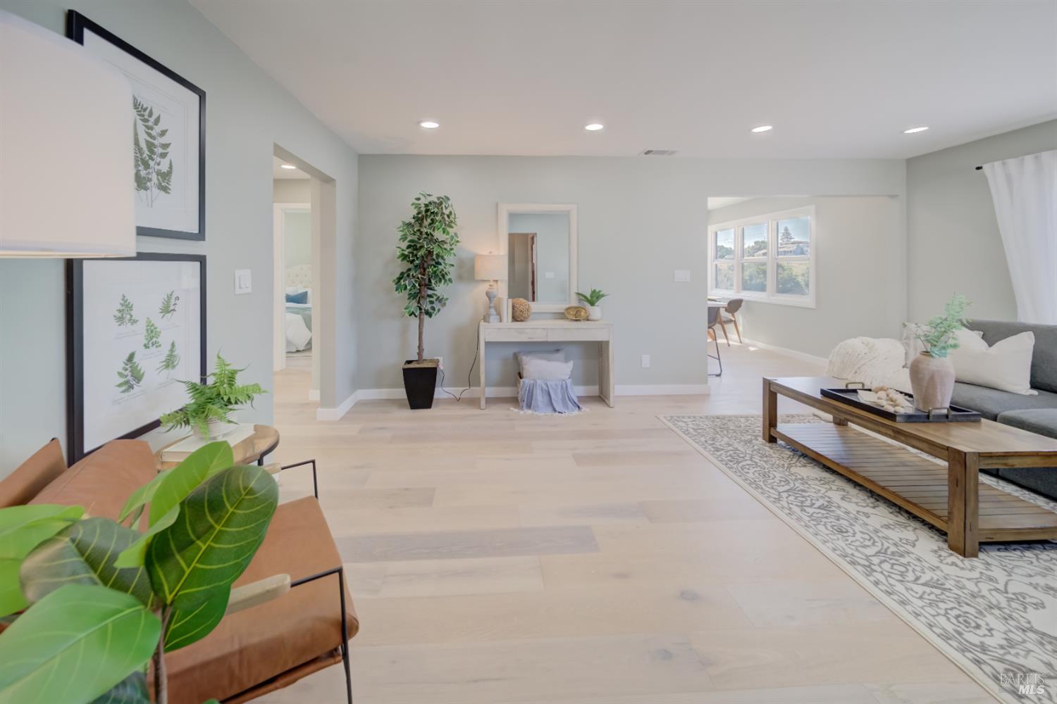 Detail Gallery Image 7 of 43 For 948 Benicia Rd, Vallejo,  CA 94591 - 2 Beds | 1 Baths
