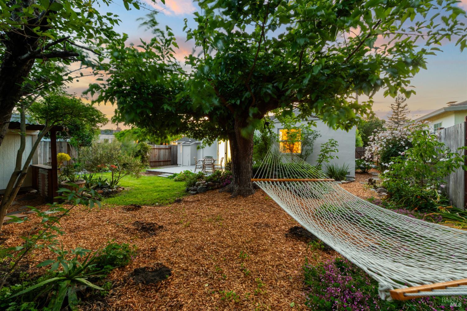 Detail Gallery Image 32 of 35 For 612 Madison St, Petaluma,  CA 94952 - 3 Beds | 2 Baths