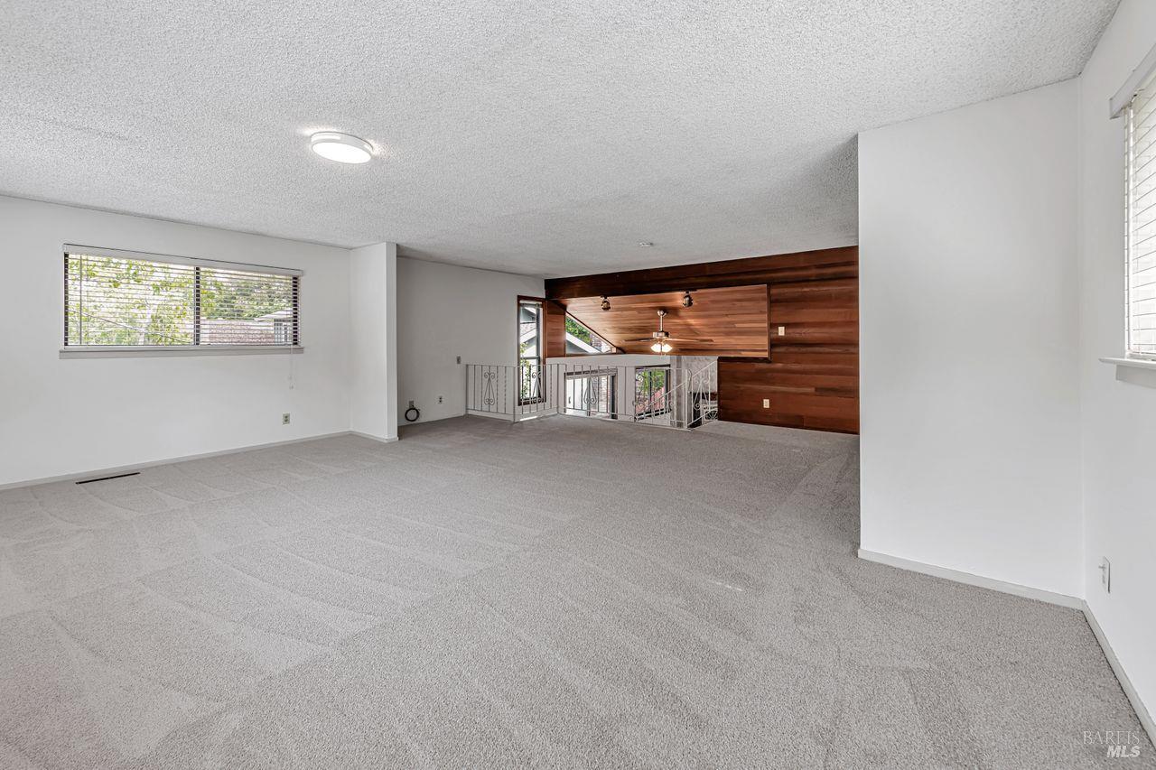 Detail Gallery Image 18 of 53 For 917 West St, Petaluma,  CA 94952 - 4 Beds | 2 Baths