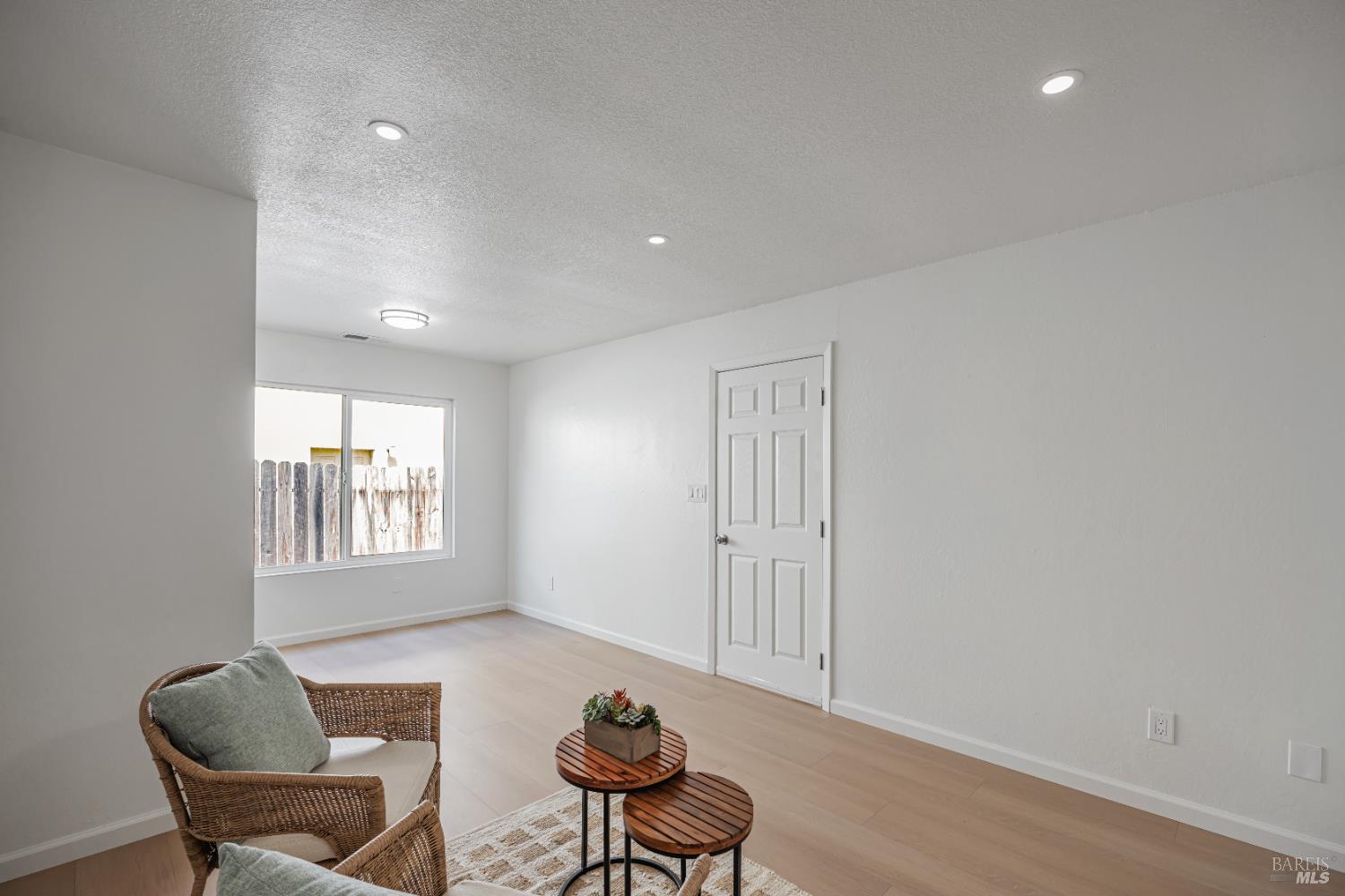 Detail Gallery Image 8 of 51 For 501 Garfield Park Ave, Santa Rosa,  CA 95409 - 4 Beds | 2 Baths