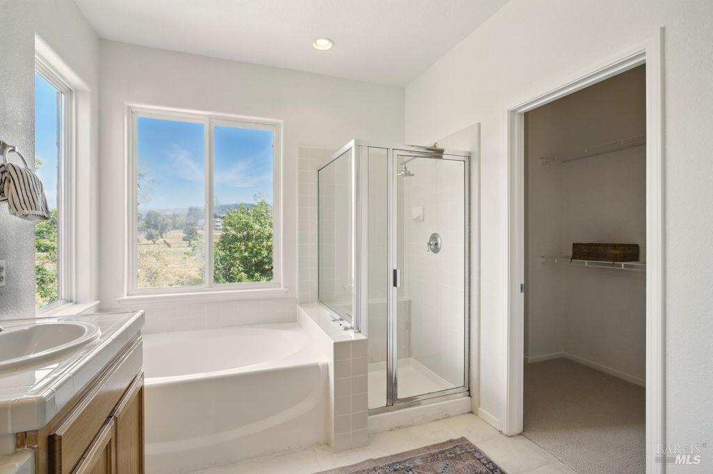 Detail Gallery Image 23 of 41 For 1935 Sestri Ln, Petaluma,  CA 94954 - 4 Beds | 4 Baths