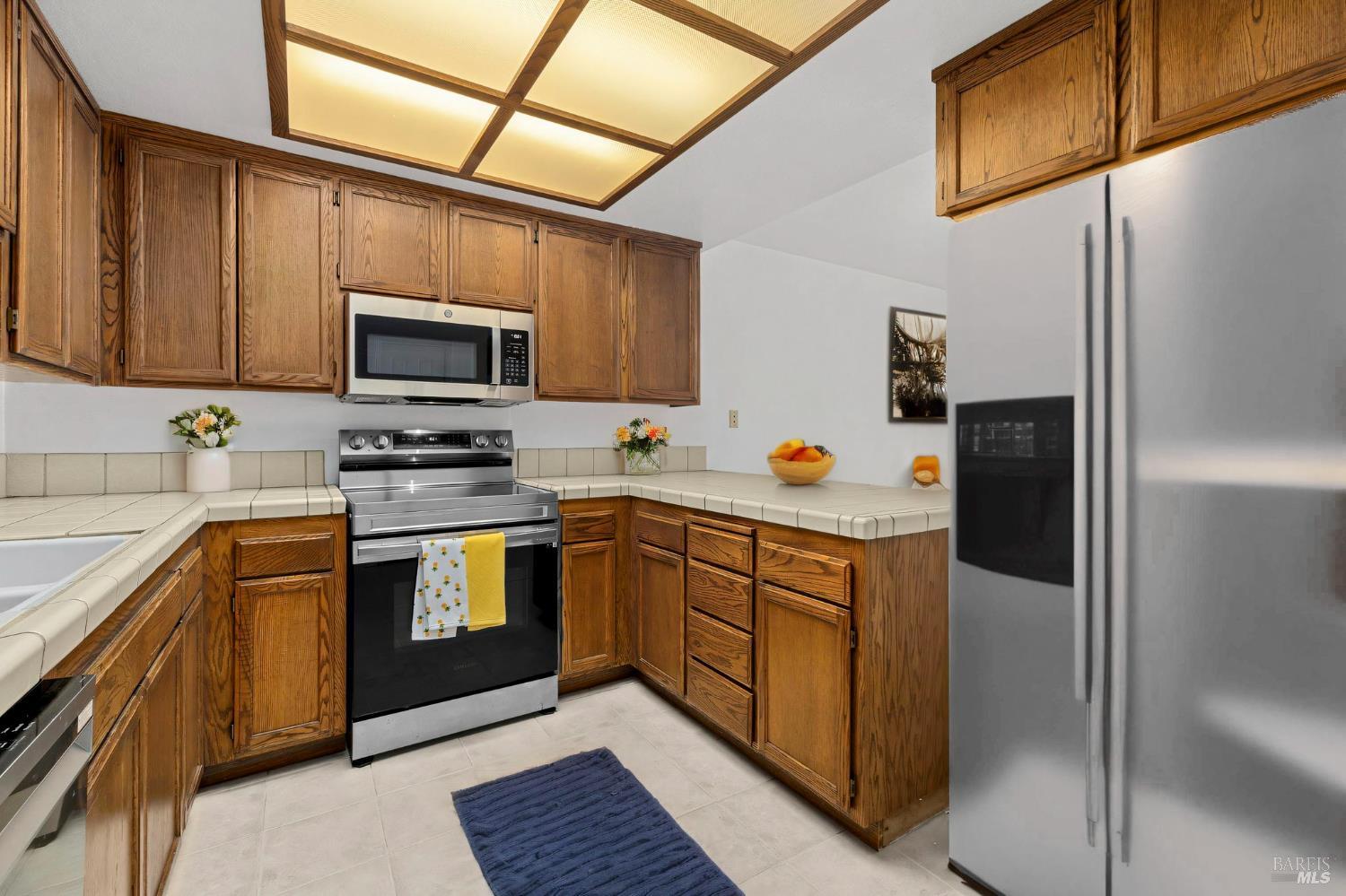 Detail Gallery Image 5 of 34 For 2124 Chianti Dr, Santa Rosa,  CA 95403 - 3 Beds | 2/1 Baths